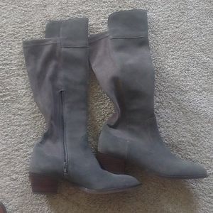 Sole society size 9 suede boots